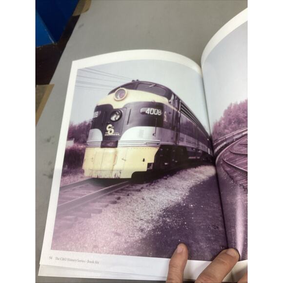 Chesapeake & Ohio E7 and E8 Diesel Passenger Locomotives 1946-1971 by Dixon 2014 - Picture 8 of 10